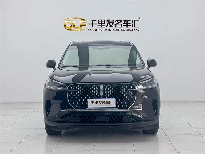 Lincoln aviator