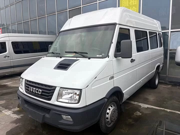 Iveco proud