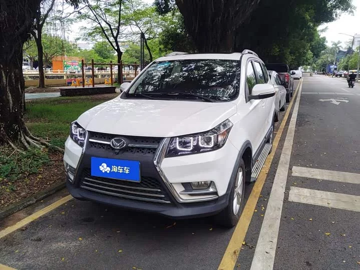 BAIC S3