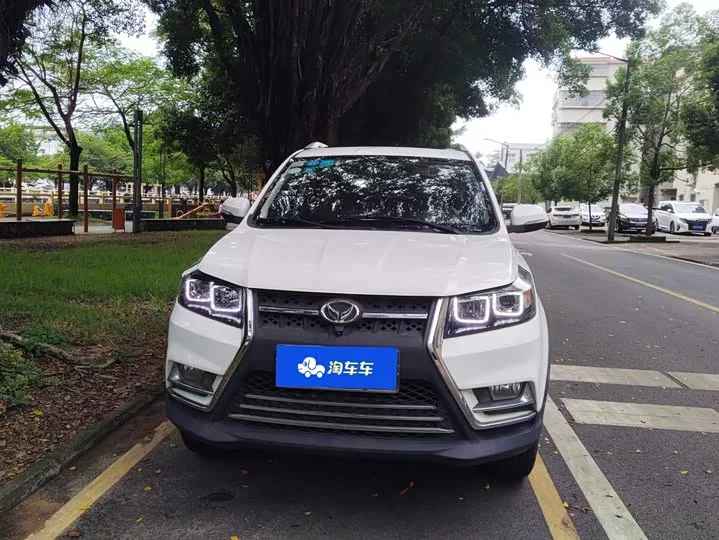 BAIC S3