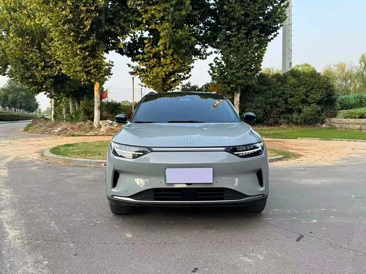 Leapmotor Zero running C11