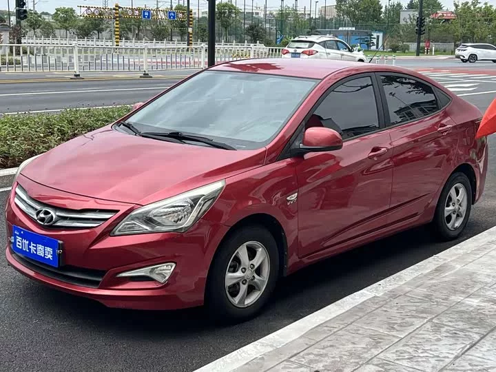 Hyundai Rena