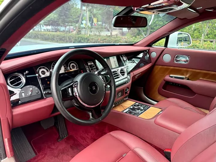 Rolls Royce Phantom