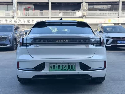 ZEEKR 001