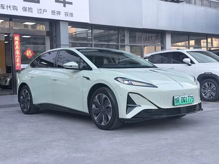 Hongqi Tiangong 05