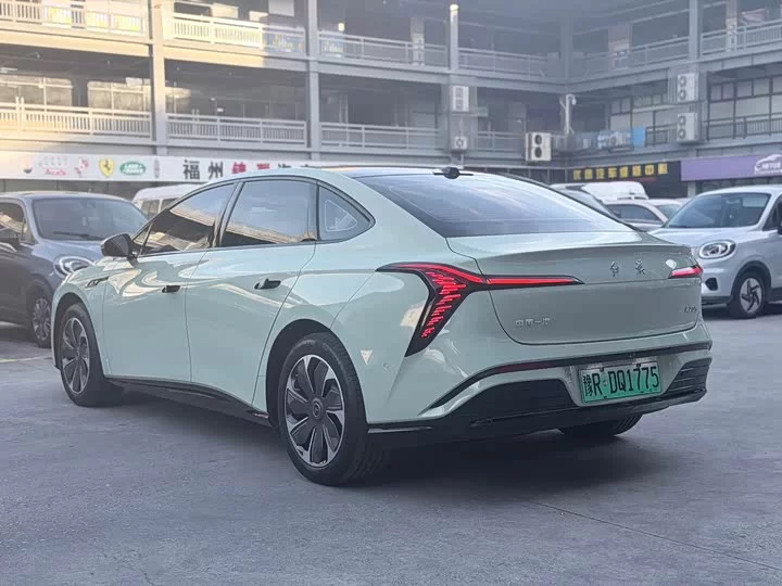 Hongqi Tiangong 05
