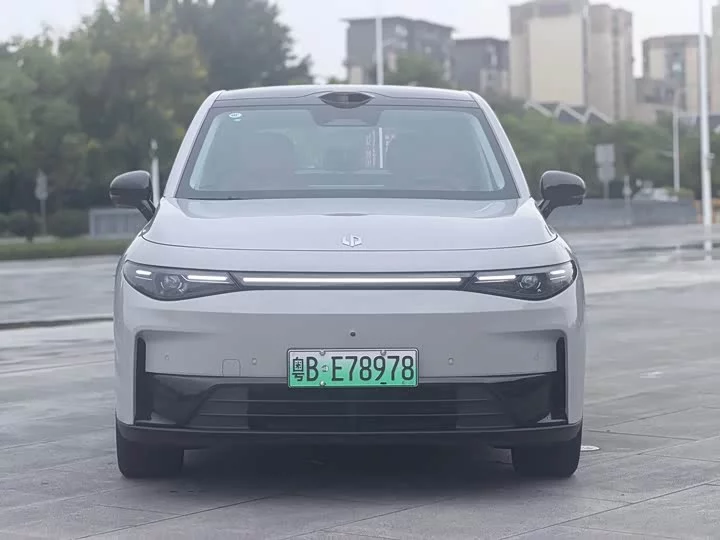 Leapmotor Zero running C10