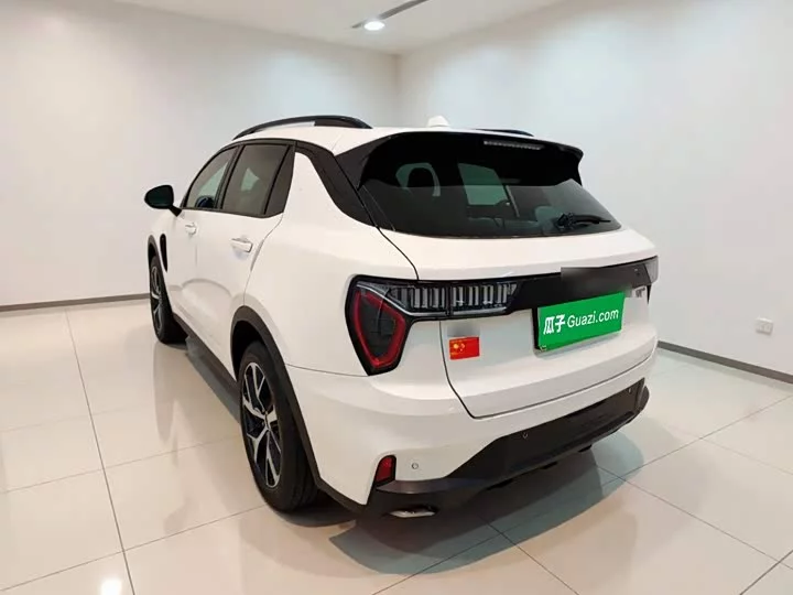 Lynk & Co 01 EM-P