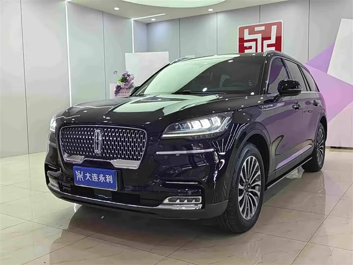 Lincoln aviator
