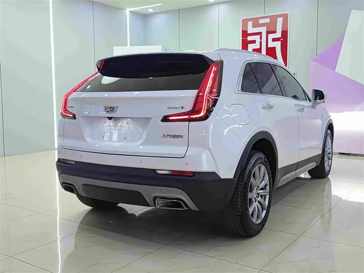 Cadillac XT4