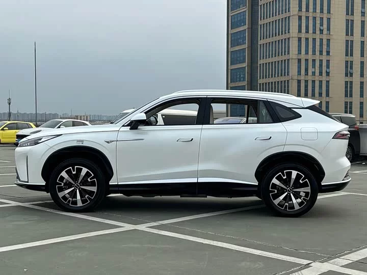 Roewe D5X DMH