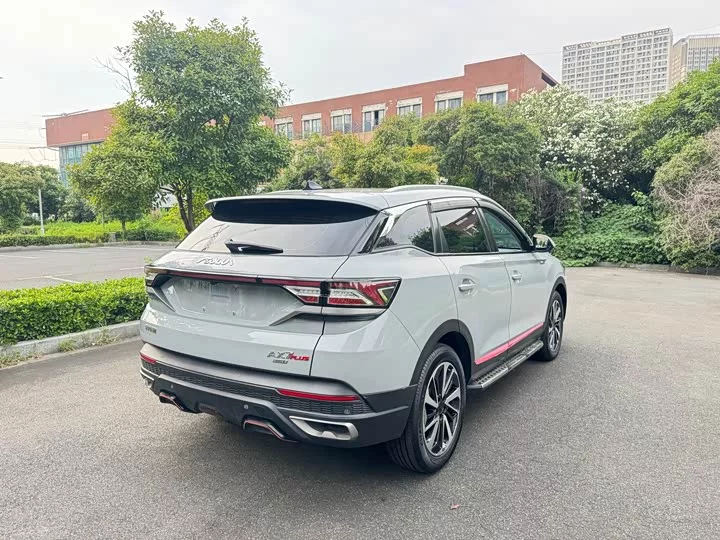 Dongfeng AX7