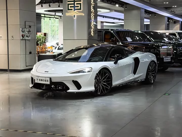 McLaren GT