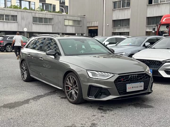 Audi S4