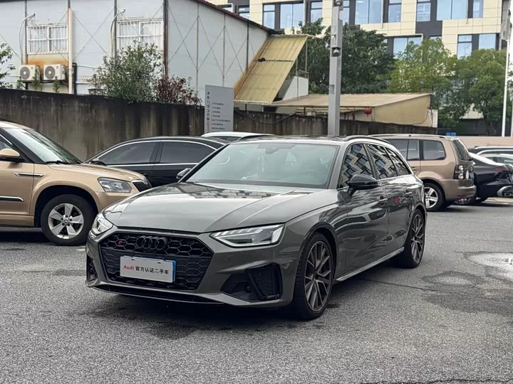 Audi S4