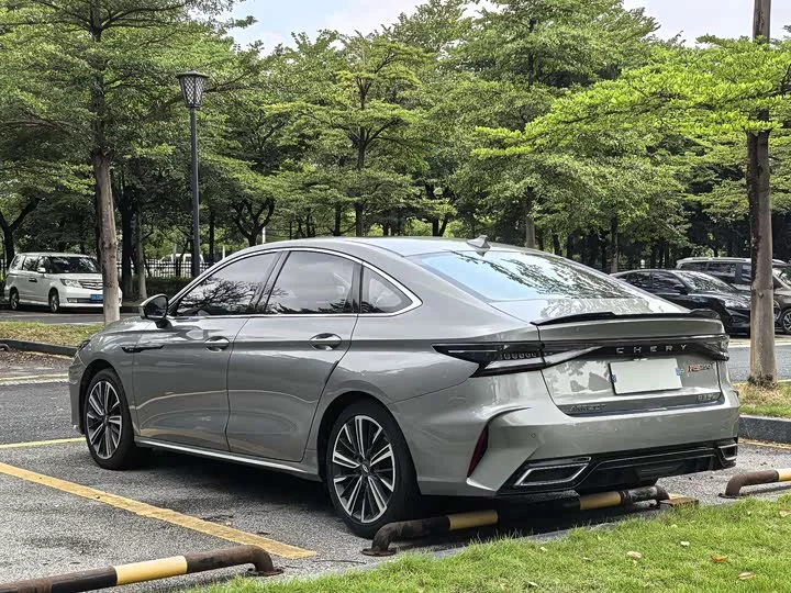 Chery Arrizo 8
