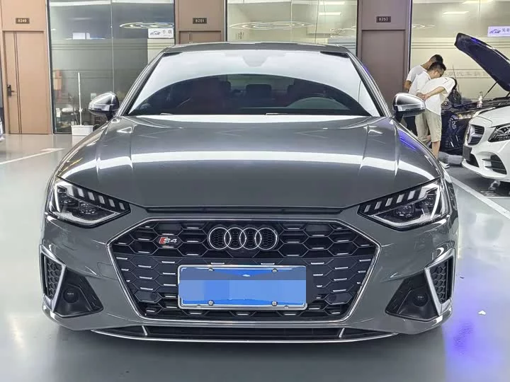 Audi S4