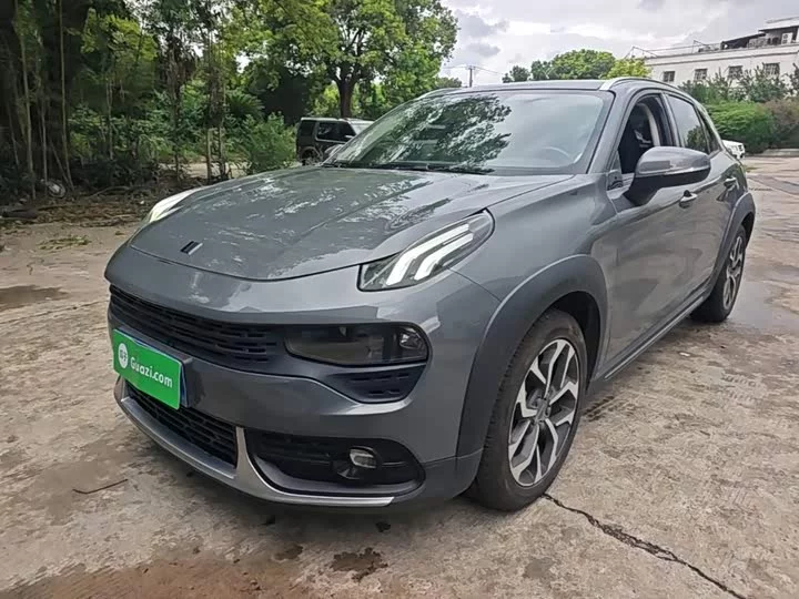 Lynk & Co 02