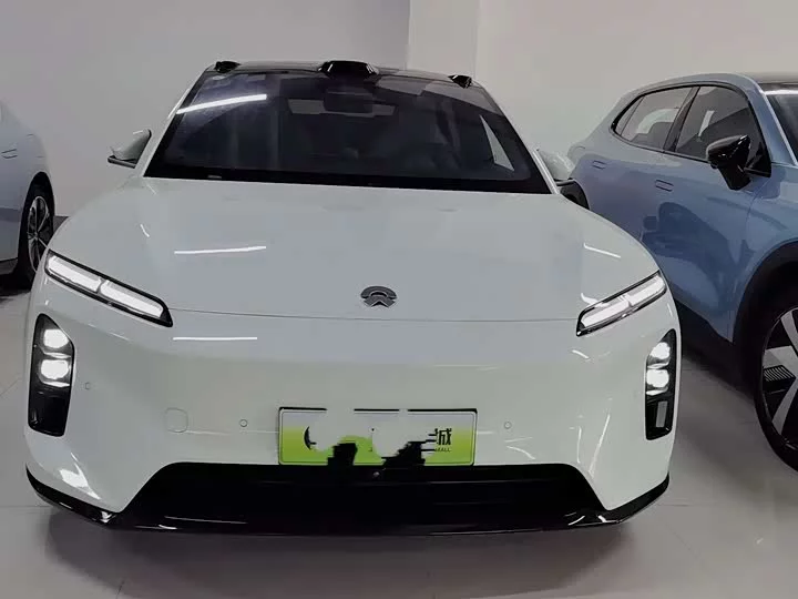 NIO ET5