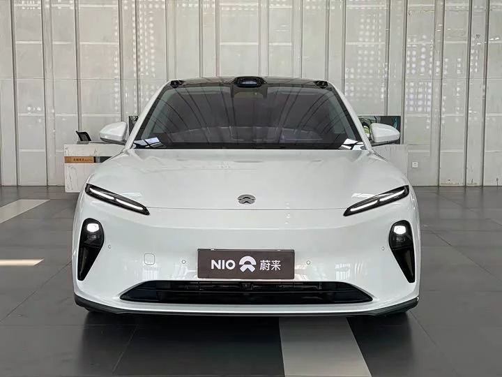 NIO ET5