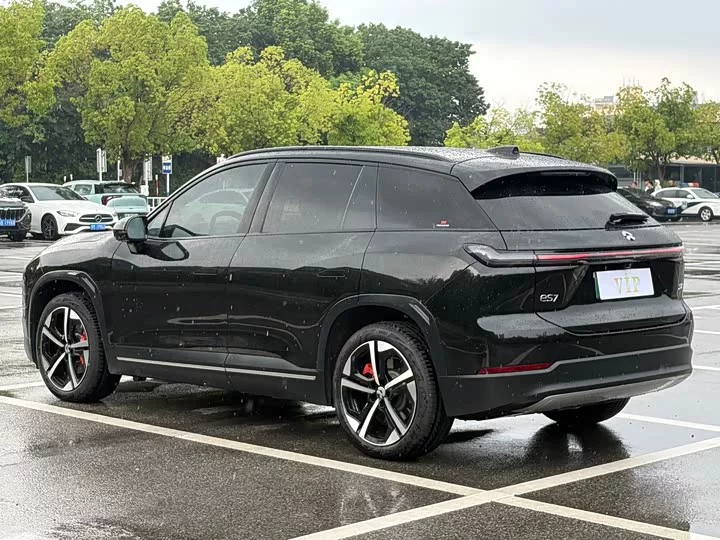 NIO ES7