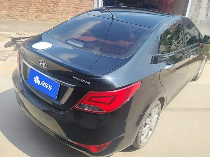 Hyundai Rena