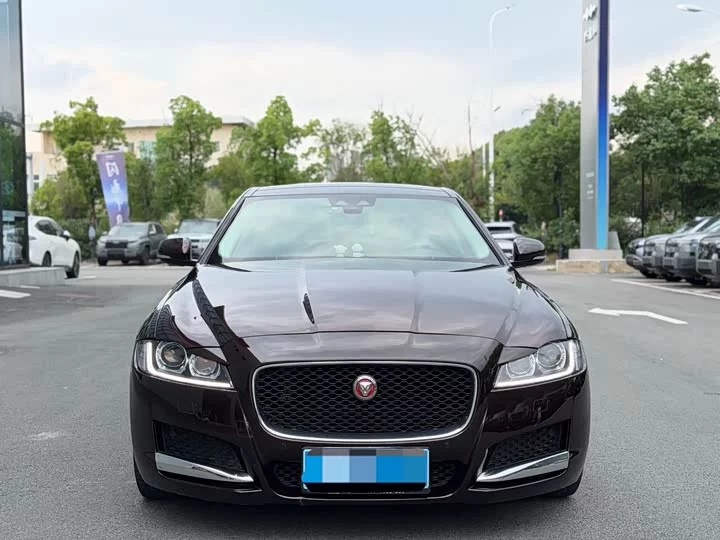 Jaguar XFL