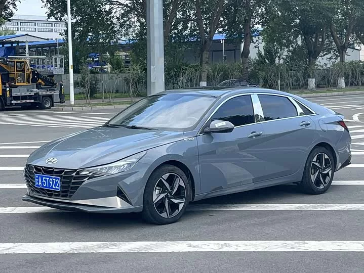 Hyundai Elantra
