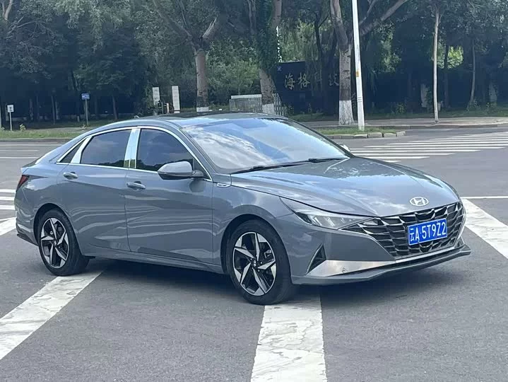 Hyundai Elantra