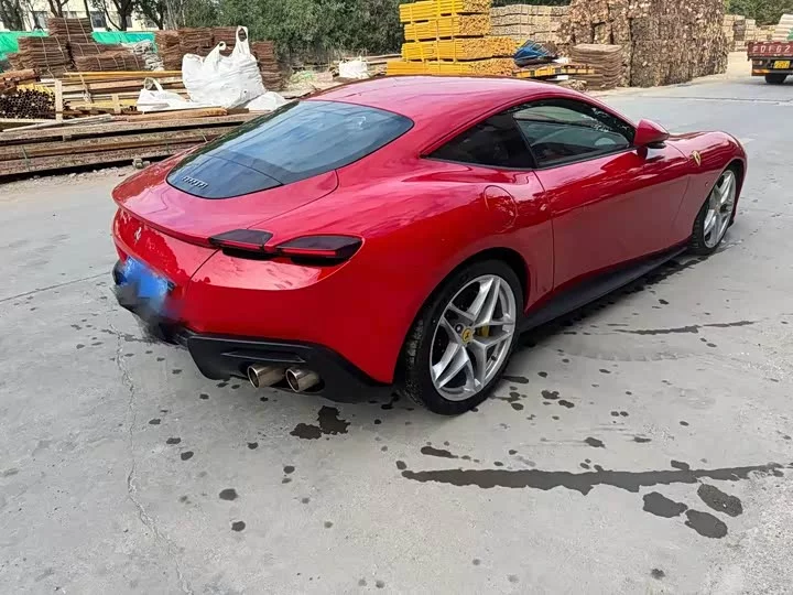 ferrari Roma