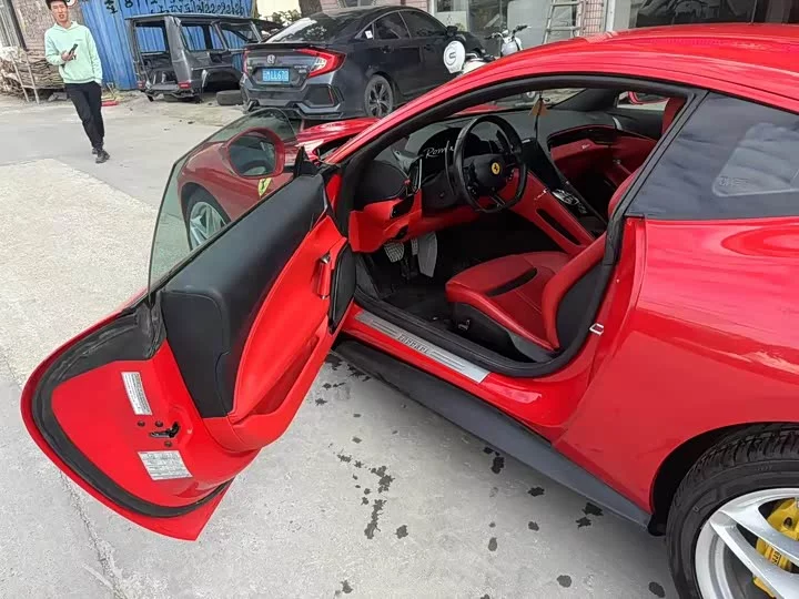ferrari Roma