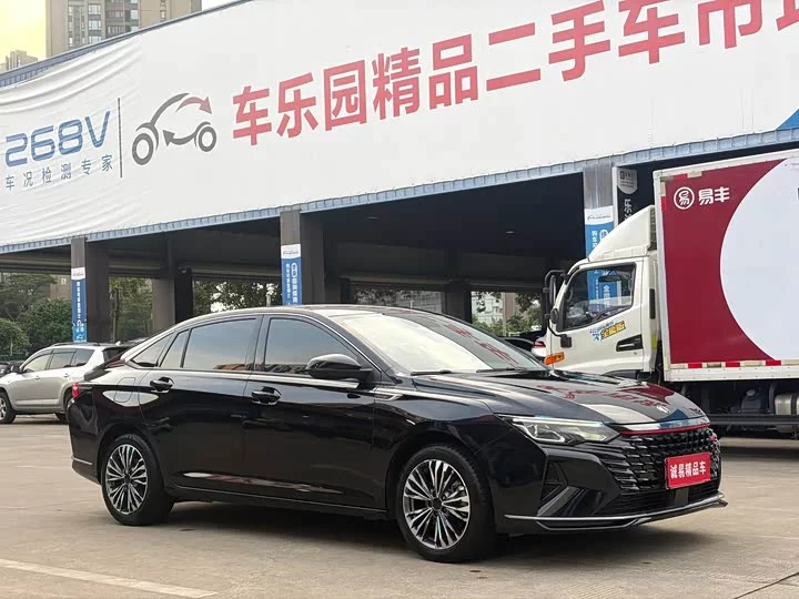 Dongfeng Yixuan MAX