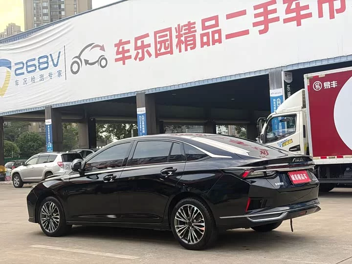Dongfeng Yixuan MAX
