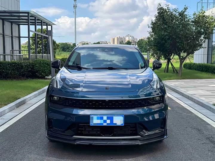 Lynk & Co 05