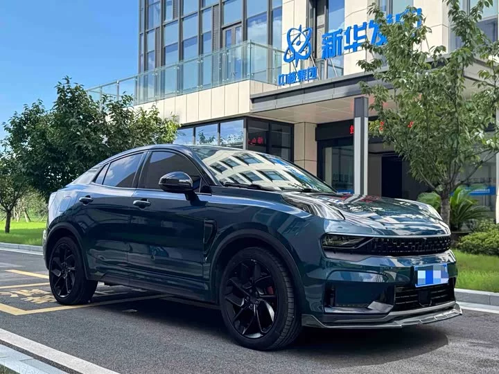 Lynk & Co 05