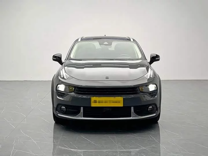 Lynk & Co 02
