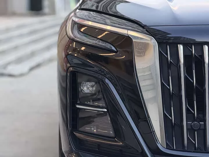 Hongqi HS3
