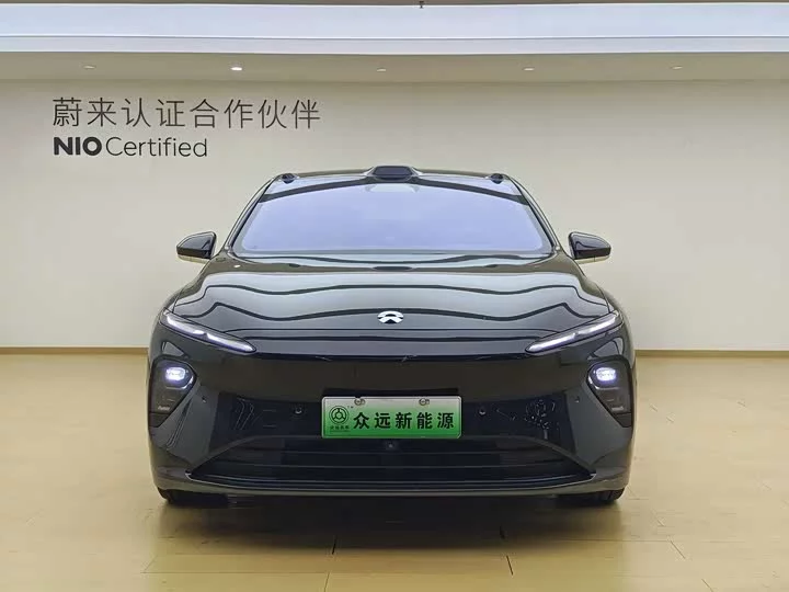 NIO ET7