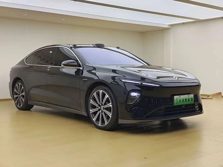 NIO ET7