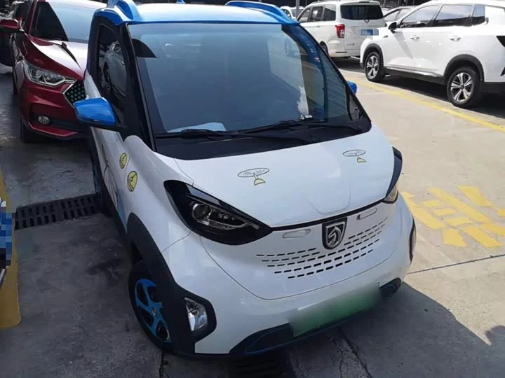 Baojun E100