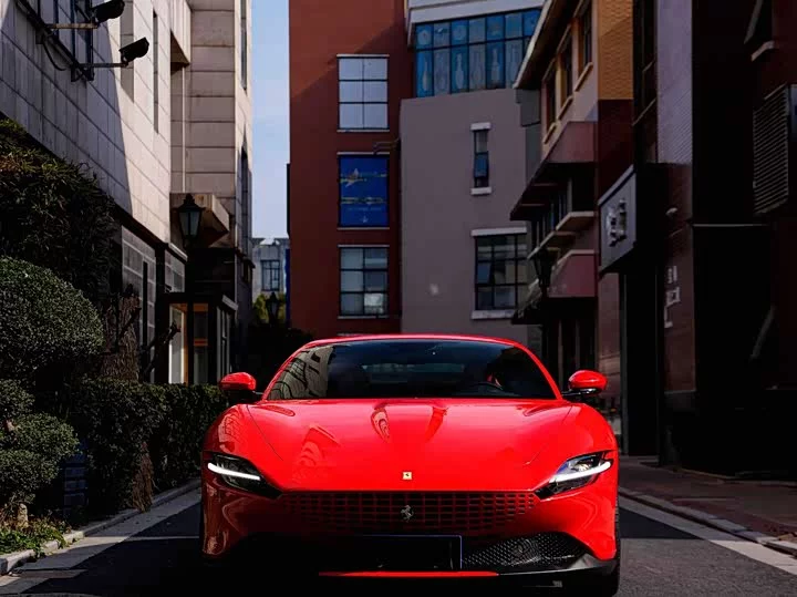 ferrari Roma