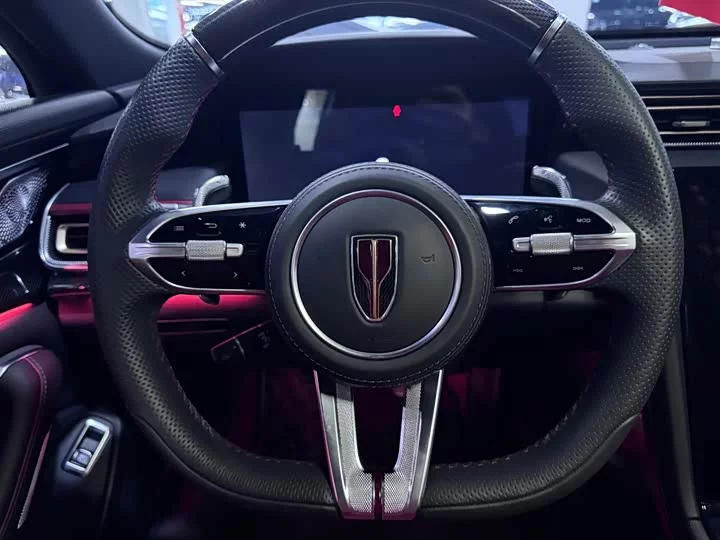 Hongqi H6