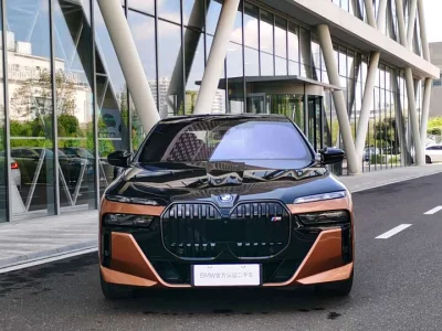BMW i7 M70L
