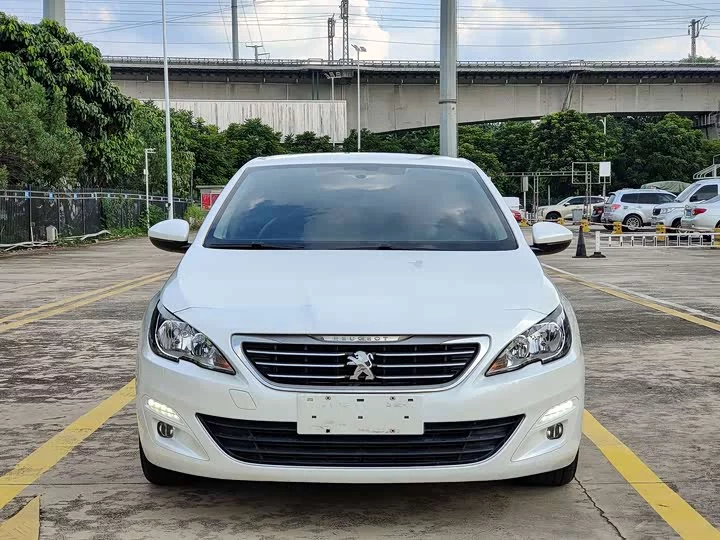 Peugeot 408