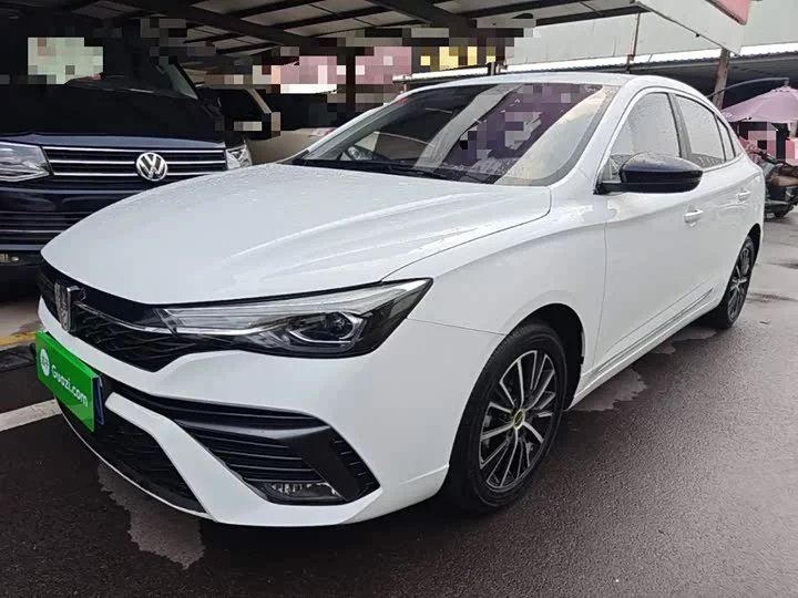 Roewe i5