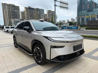 Toyota Bozhi 3X