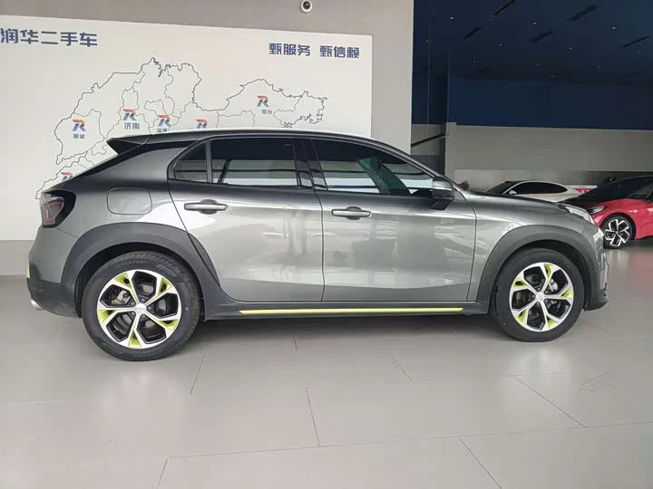 Lynk & Co 02