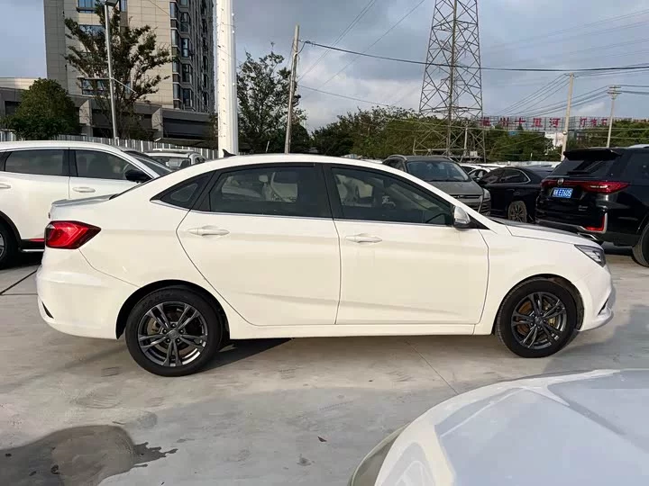 Changan Eado DT