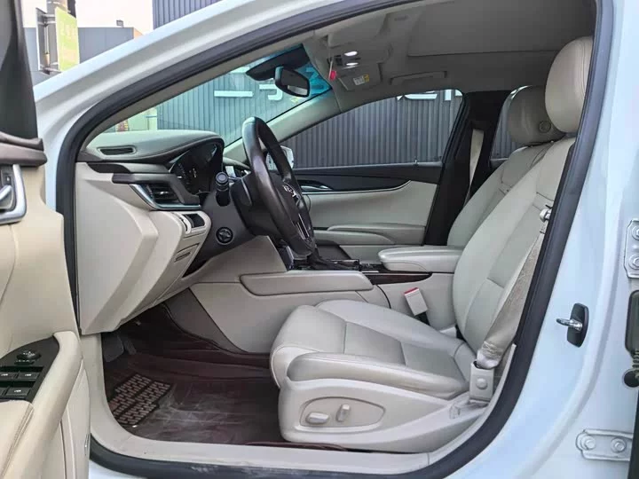 Cadillac XTS