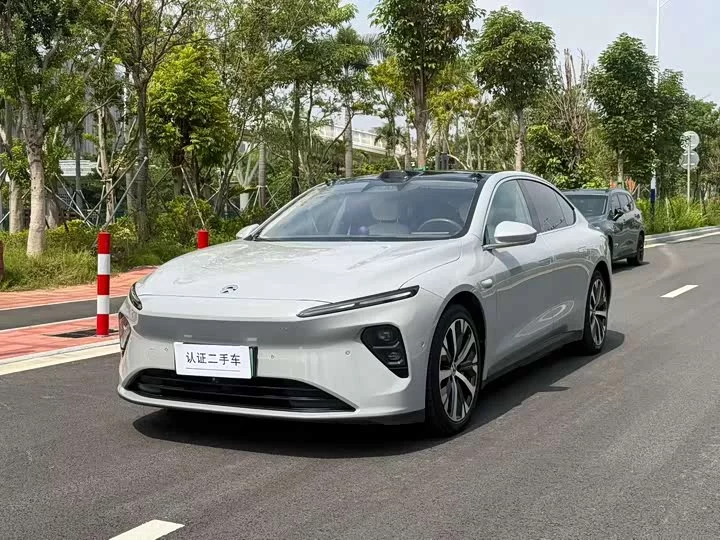 NIO ET7